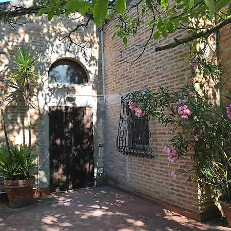 Ca' Poldo - Casale Dei Fiori Апартаменты *